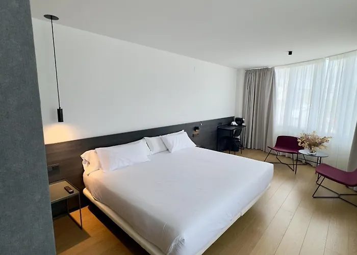 Forum Ceao מלון לוגו